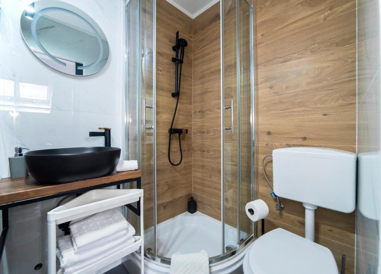 Manuela Studio Apartments, 4Th Floor, No Elevator ซาเกร็บ ภายนอก รูปภาพ