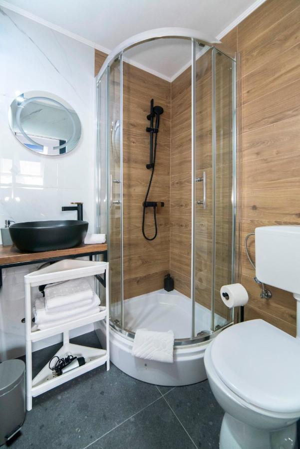 Manuela Studio Apartments, 4Th Floor, No Elevator ซาเกร็บ ภายนอก รูปภาพ
