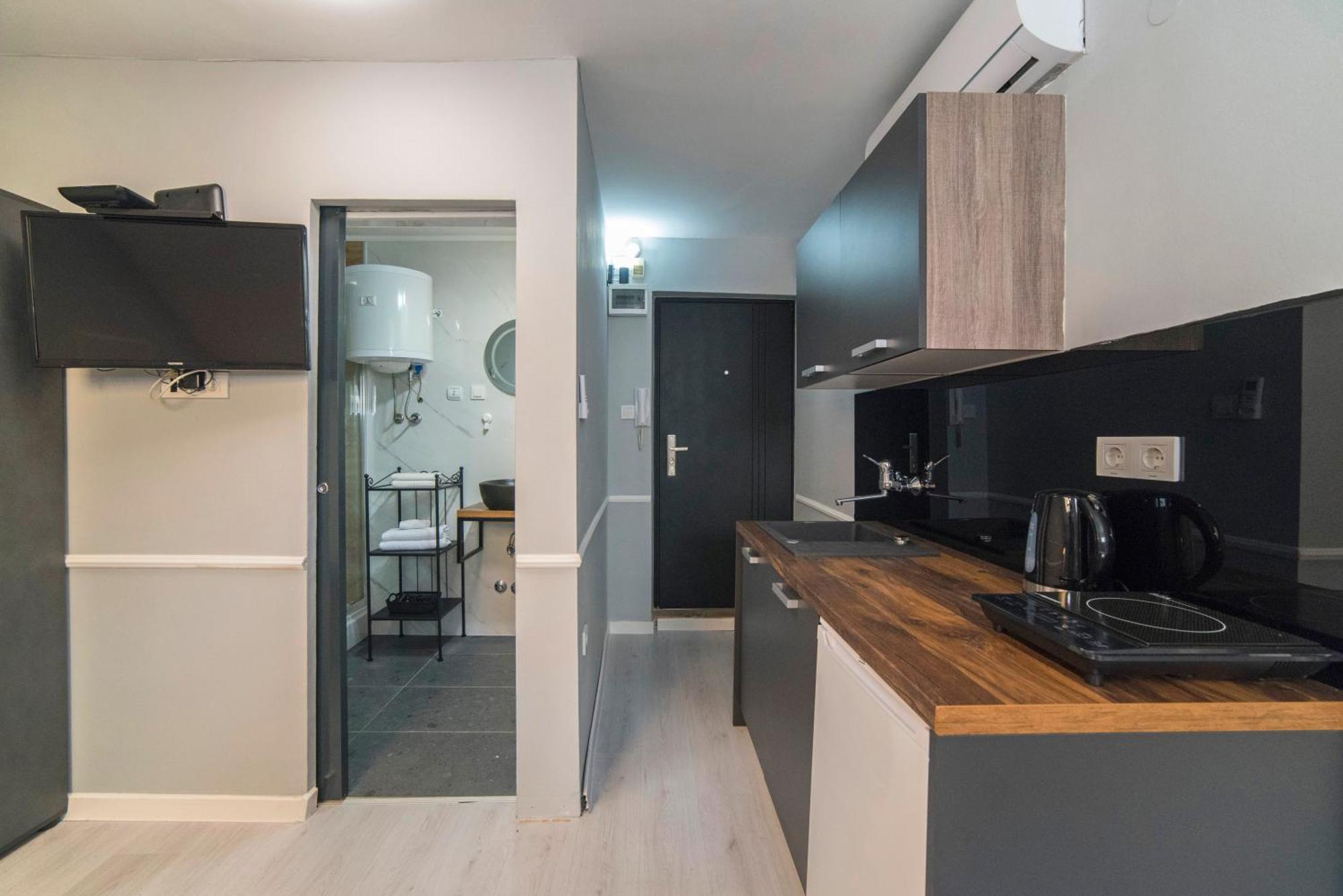 Manuela Studio Apartments, 4Th Floor, No Elevator ซาเกร็บ ภายนอก รูปภาพ